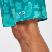 Floral Seamless 20 Boardshort - Green/Flowers