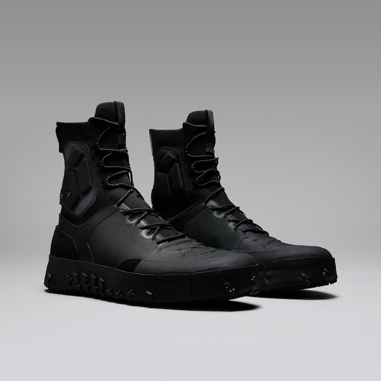 Phantom Coyote Boot - Pitch Black