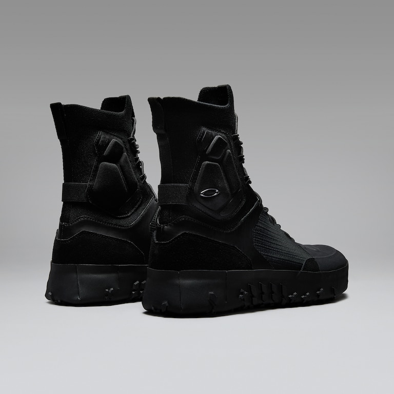 Phantom Coyote Boot - Pitch Black