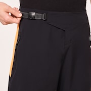 Seeker Short 2.0 - Blackout/Soft Orange