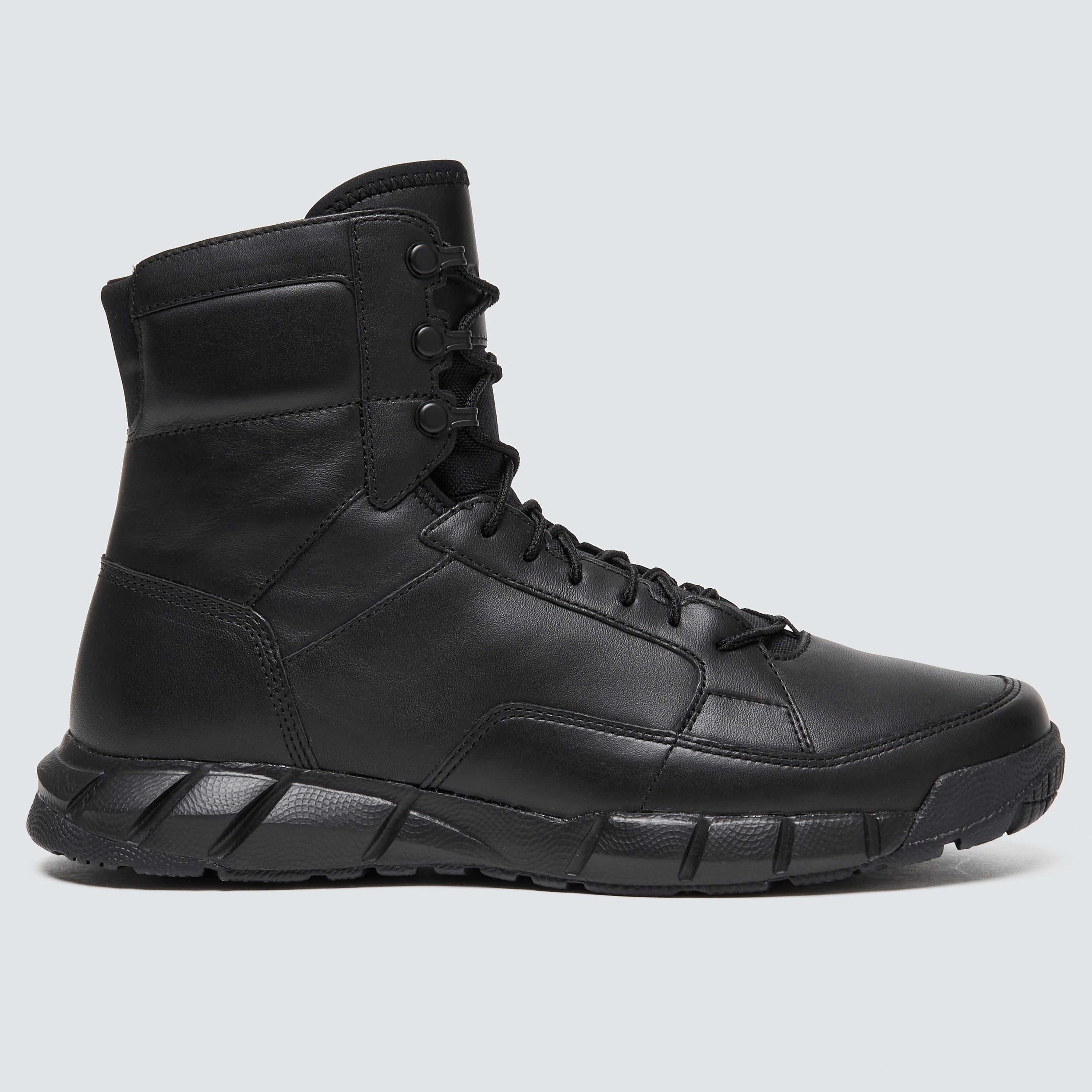 Oakley Lthr Coyote Boot in Blackout | Oakley® US