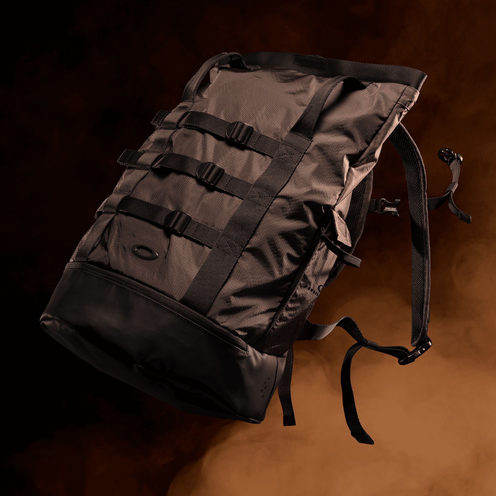 Oakley Jaylen Brown Reserve Utility Bag in Terrain | Oakley® US