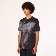 Mtl Tendrils Tee - Black Tie Dye