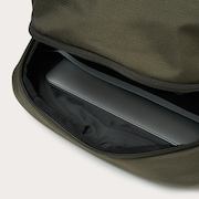 Essential Light Daypack M 8.0 FW - Raven