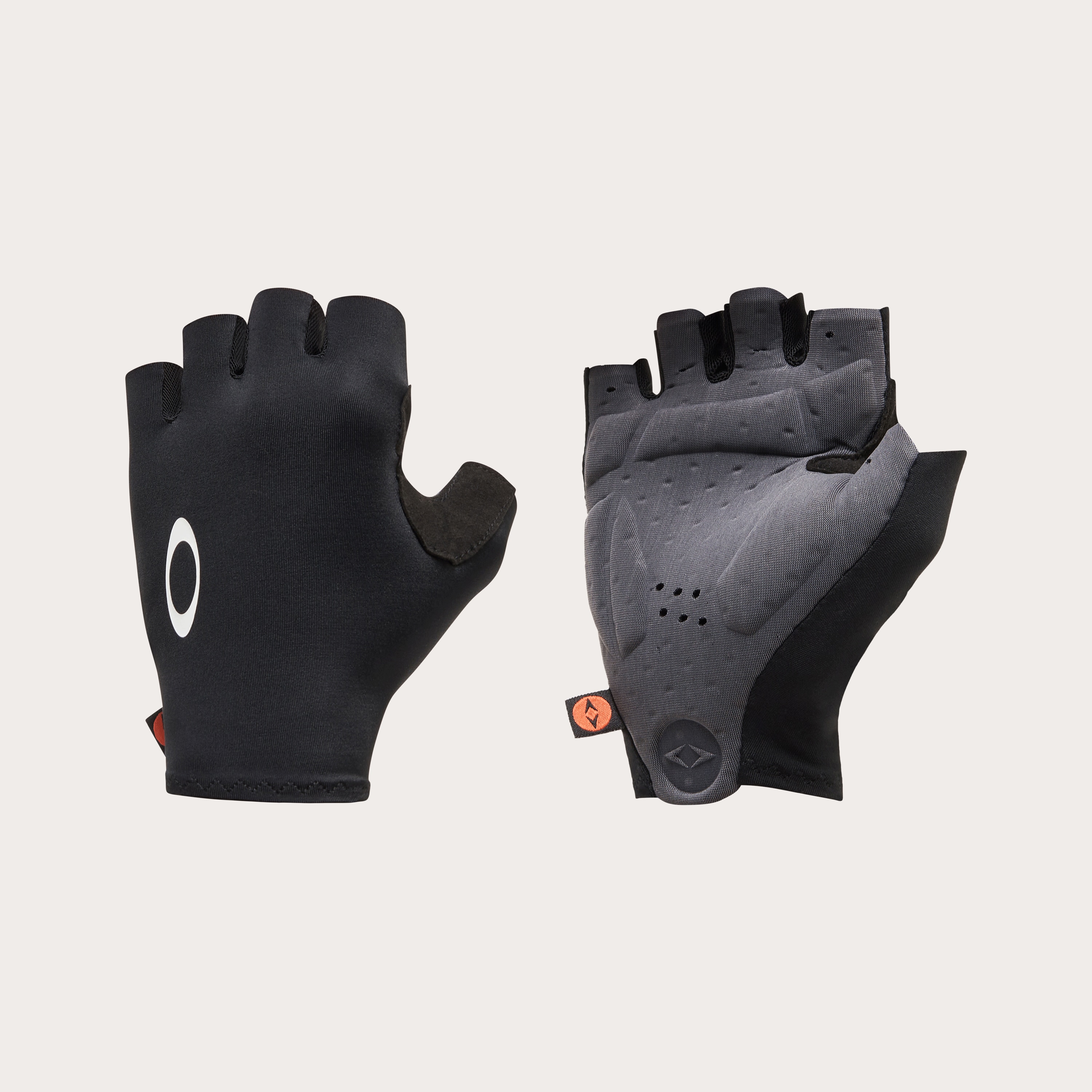 Oakley Drops Road Glove 2.0 in Blackout | Oakley® US