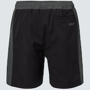 Wanderer 19" Hybrid Short - Blackout