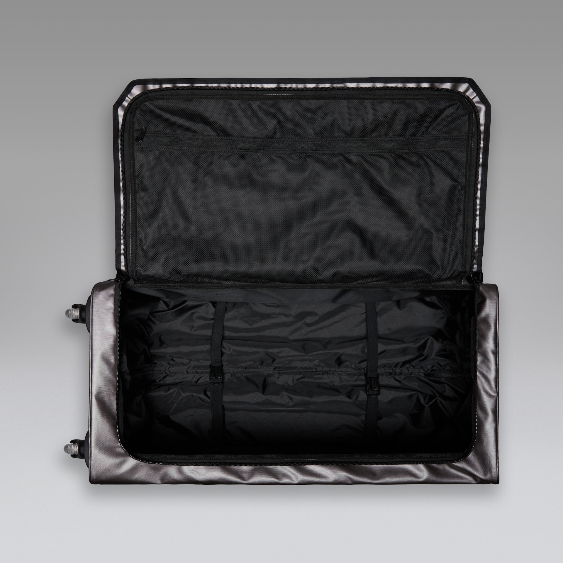 Oakley Endless Adventure Travel Trolley in Blackout | Oakley® US