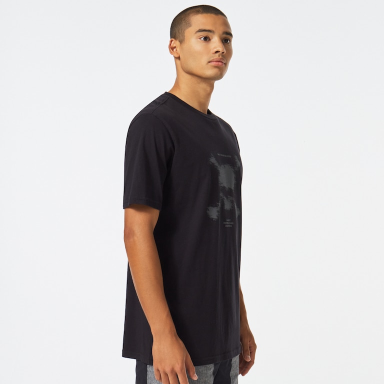 Blurred Scatter Skull Tee - Blackout