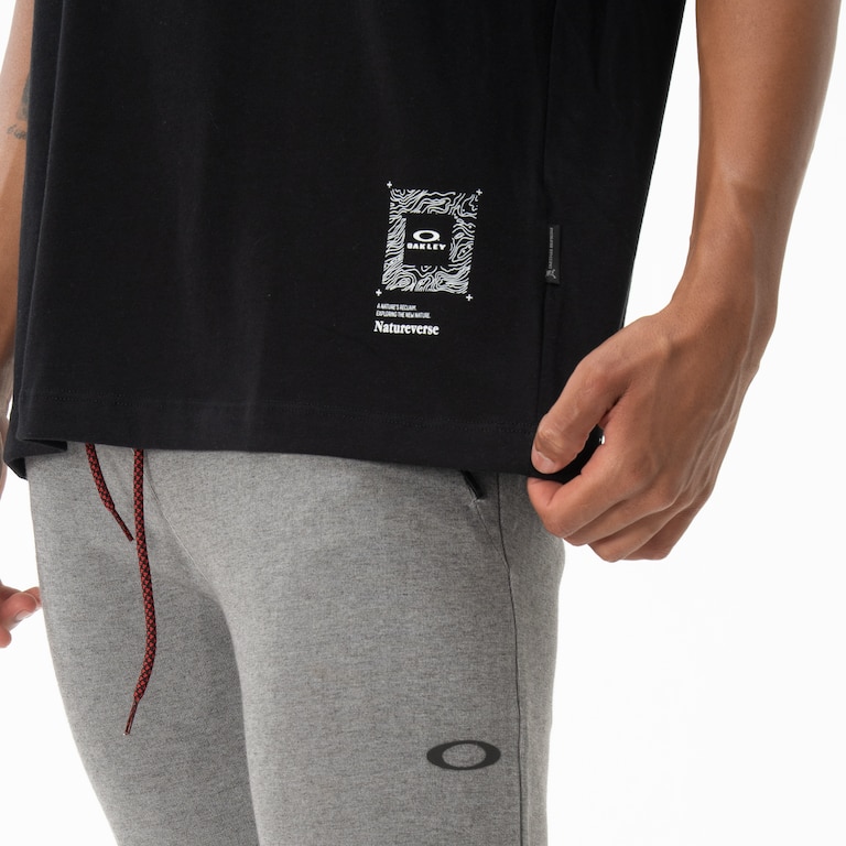 Camiseta Oakley Natureverse Terrarium - Blackout