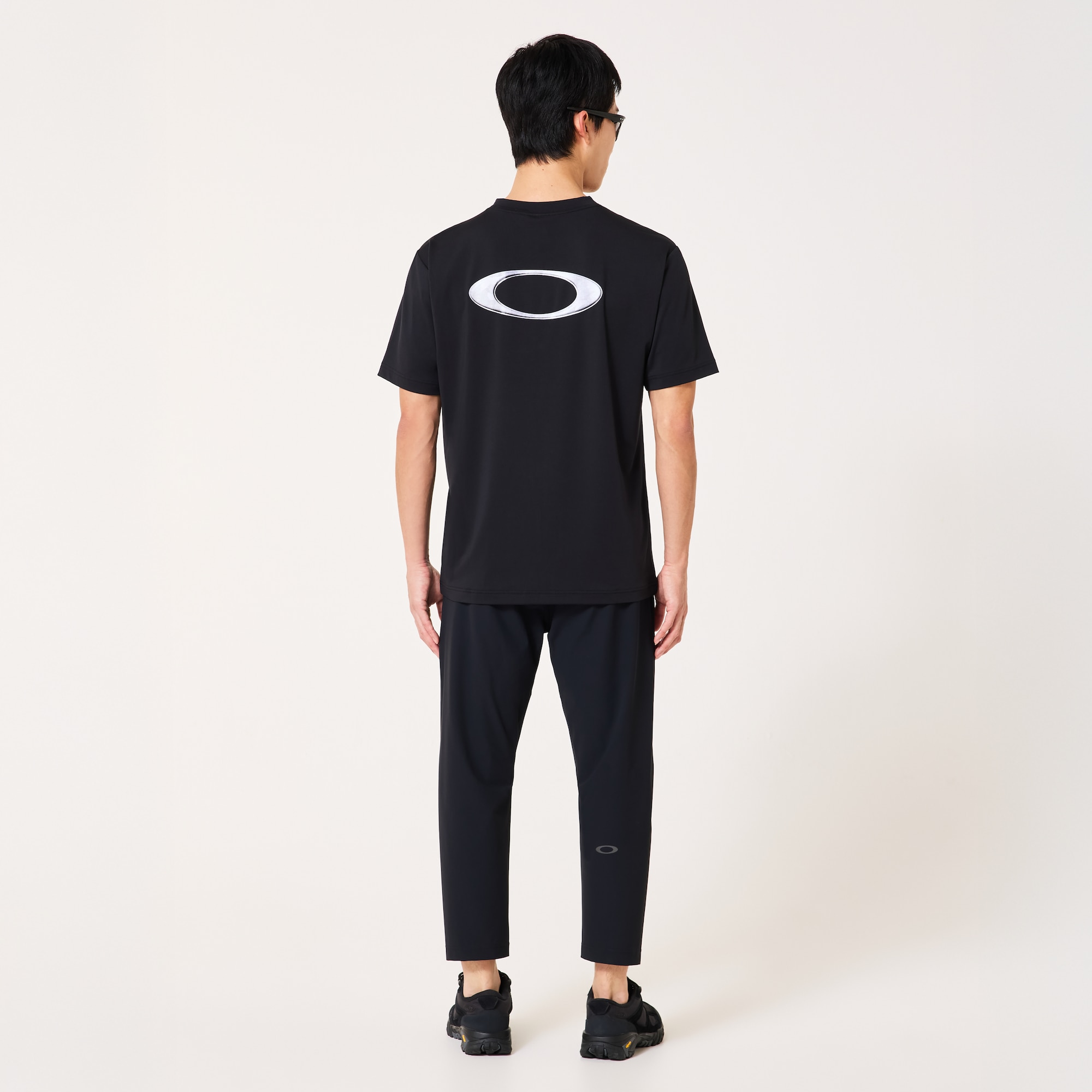 FOA409025__021_ombk1.png?