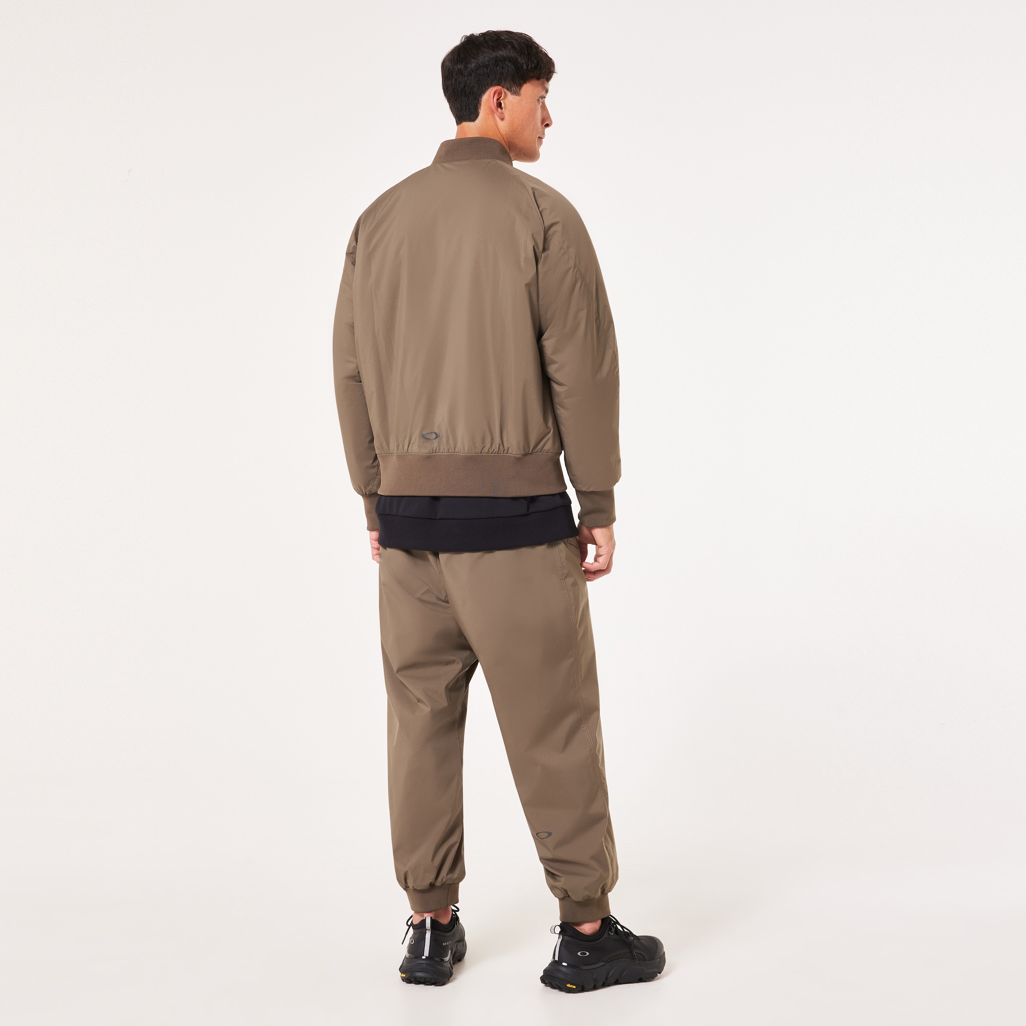 Oakley Enhance Mil Insulation Jacket 2.7 in Raven | Oakley® JP