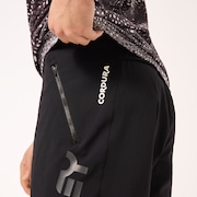Maven Scrub Short - Black/Grey