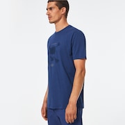 Blurred Scatter Skull Tee - Poseidon