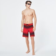 Dynamic Seamless Boardshort 19 - High Risk Red