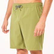 Transport Hybrid Packable Short 19" - Fern