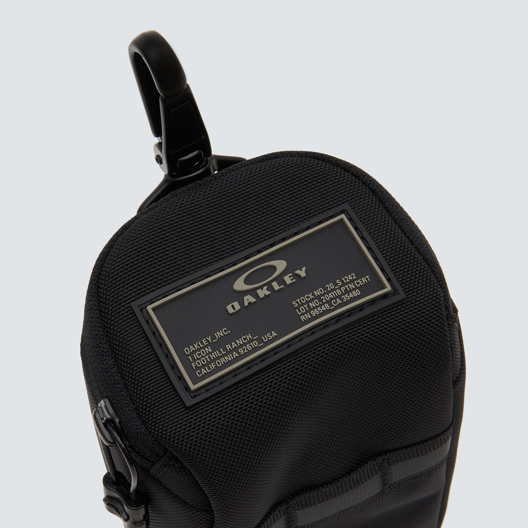 OAKLEY オークリー 公式ディスプレイケース Oakley Icon Glass Case Evolution in Blackout | Oakley® US