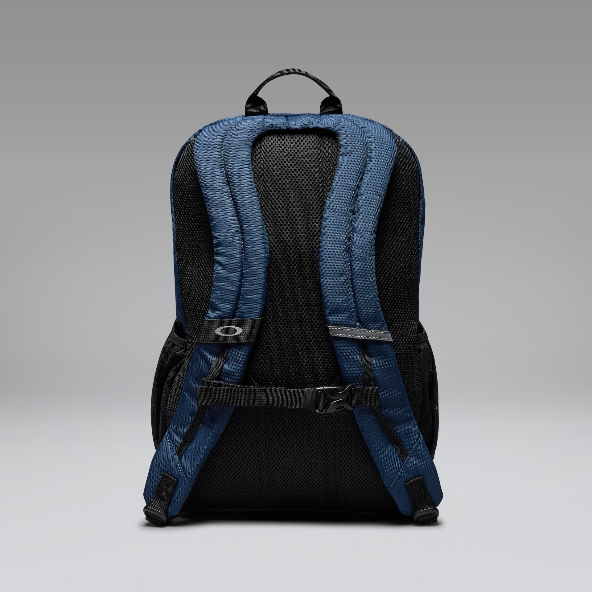 Oakley Spark Traverse in Abyss | Oakley® US