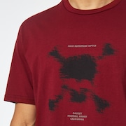 Blurred Scatter Skull Tee - Iron Red