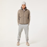 16fw オークリー　ダウンベスト　グレー　止水ジップ　M テック系　撥水 オークリー Enhance Insulation Vest 1.7 Bark | オークリー公式ストア