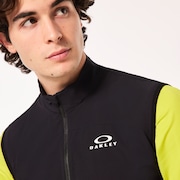 Elements Vest - Blackout