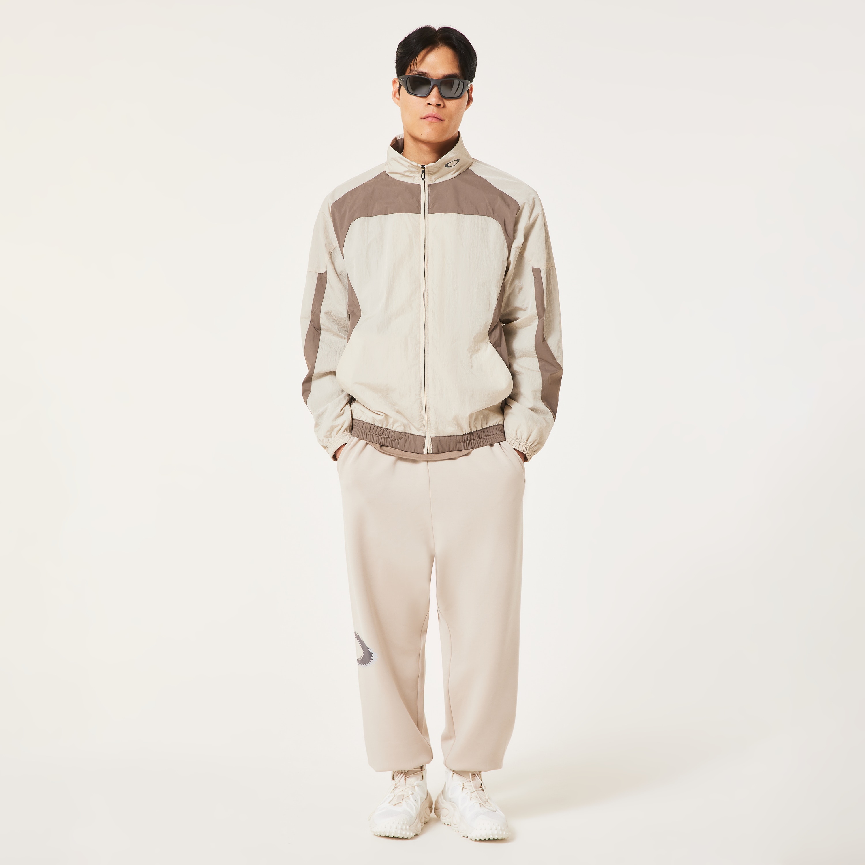 オークリー New Retro Wind Jacket 1.0 Lunar | オークリー公式ストア 日本