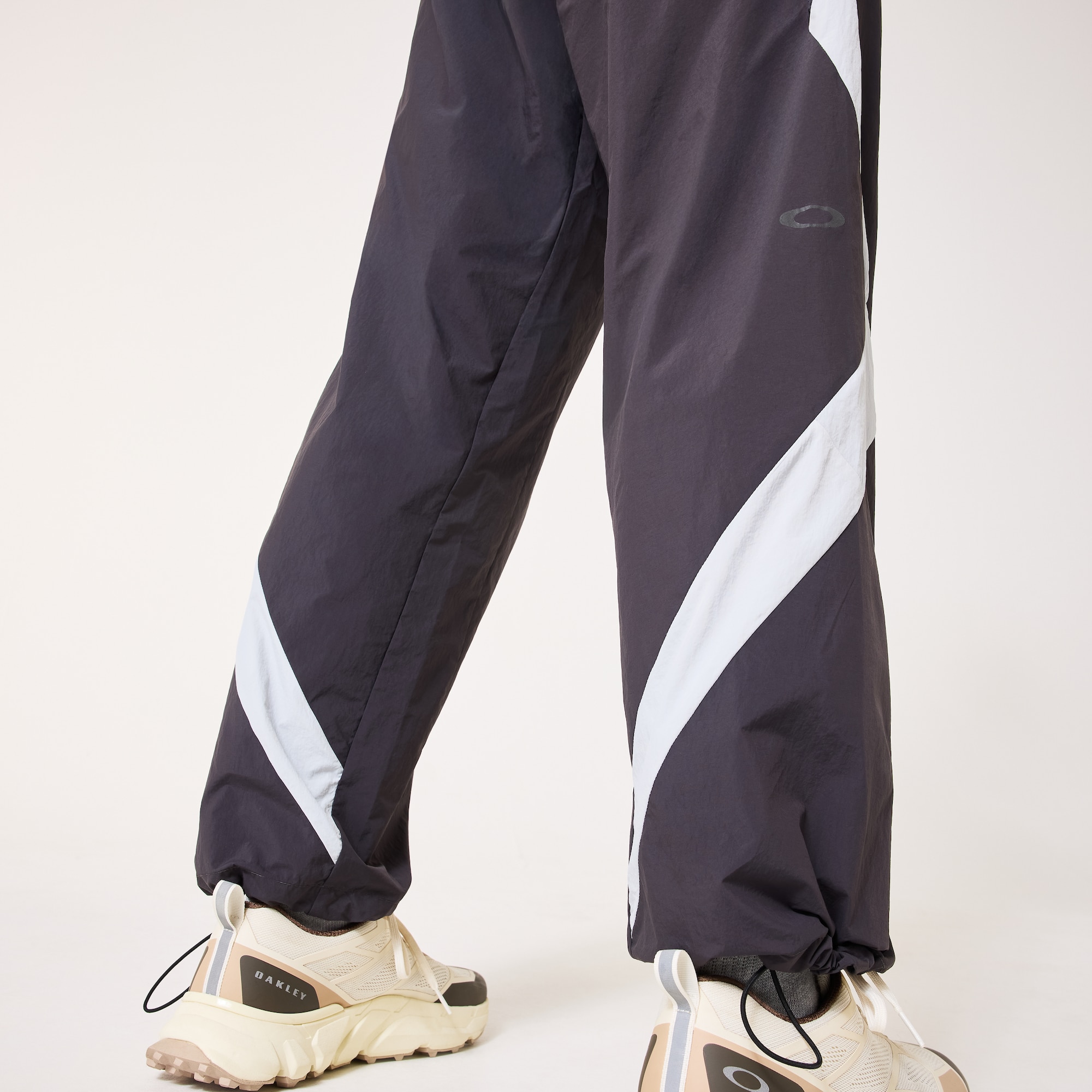 Oakley New Retro Wind Pants 3.0 in Phantom | Oakley® US