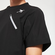 Skull Water Resistant Pullover - Blackout