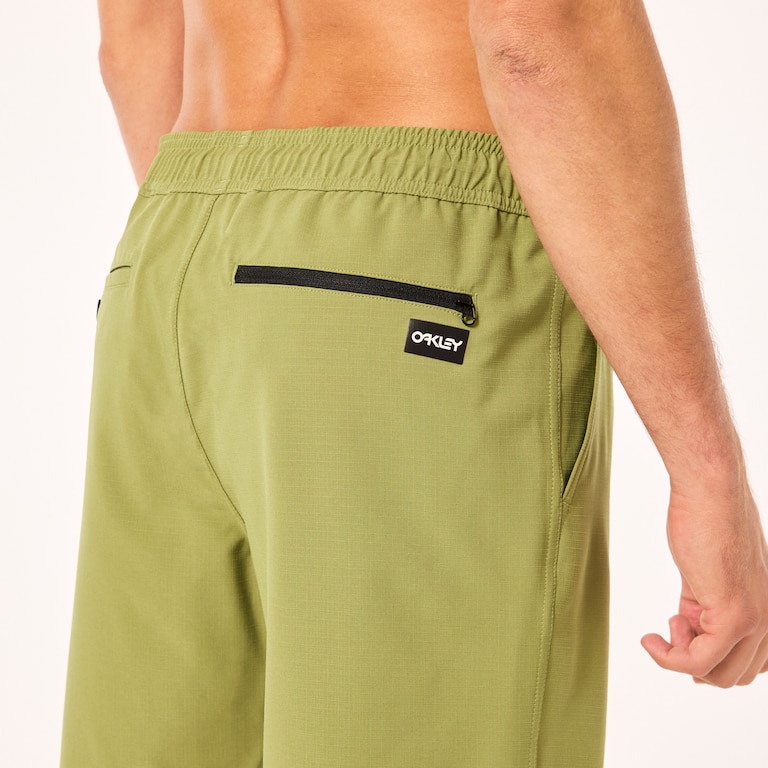Transport Hybrid Packable Short 19" - Fern