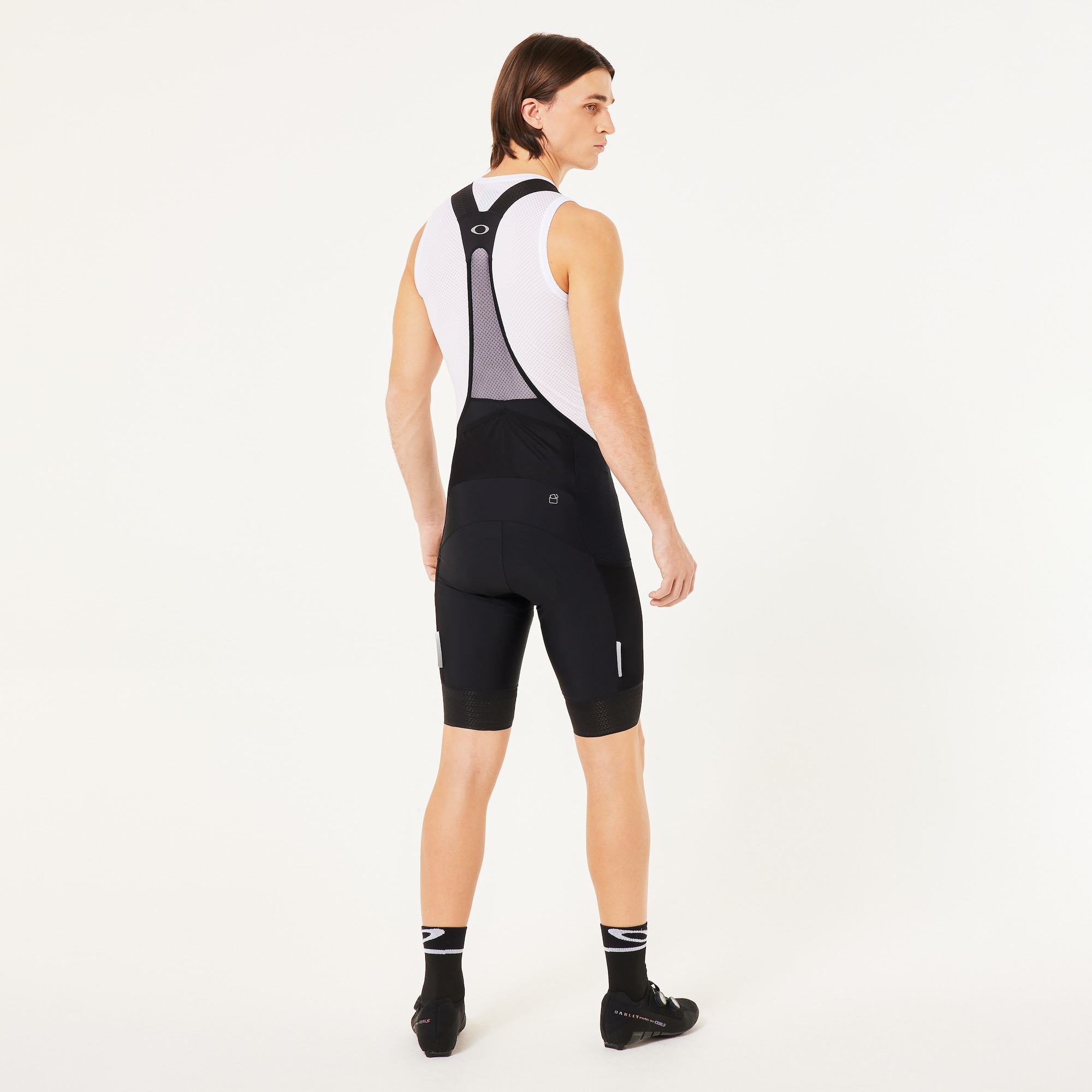 Oakley Off Grid Cargo Bib Short 2.0 in Blackout | Oakley® EU