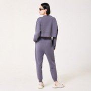 Radiant Peach Fleece Cropped 1 - Gray Dust