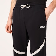Roam Commuter Sweatpants - Blackout