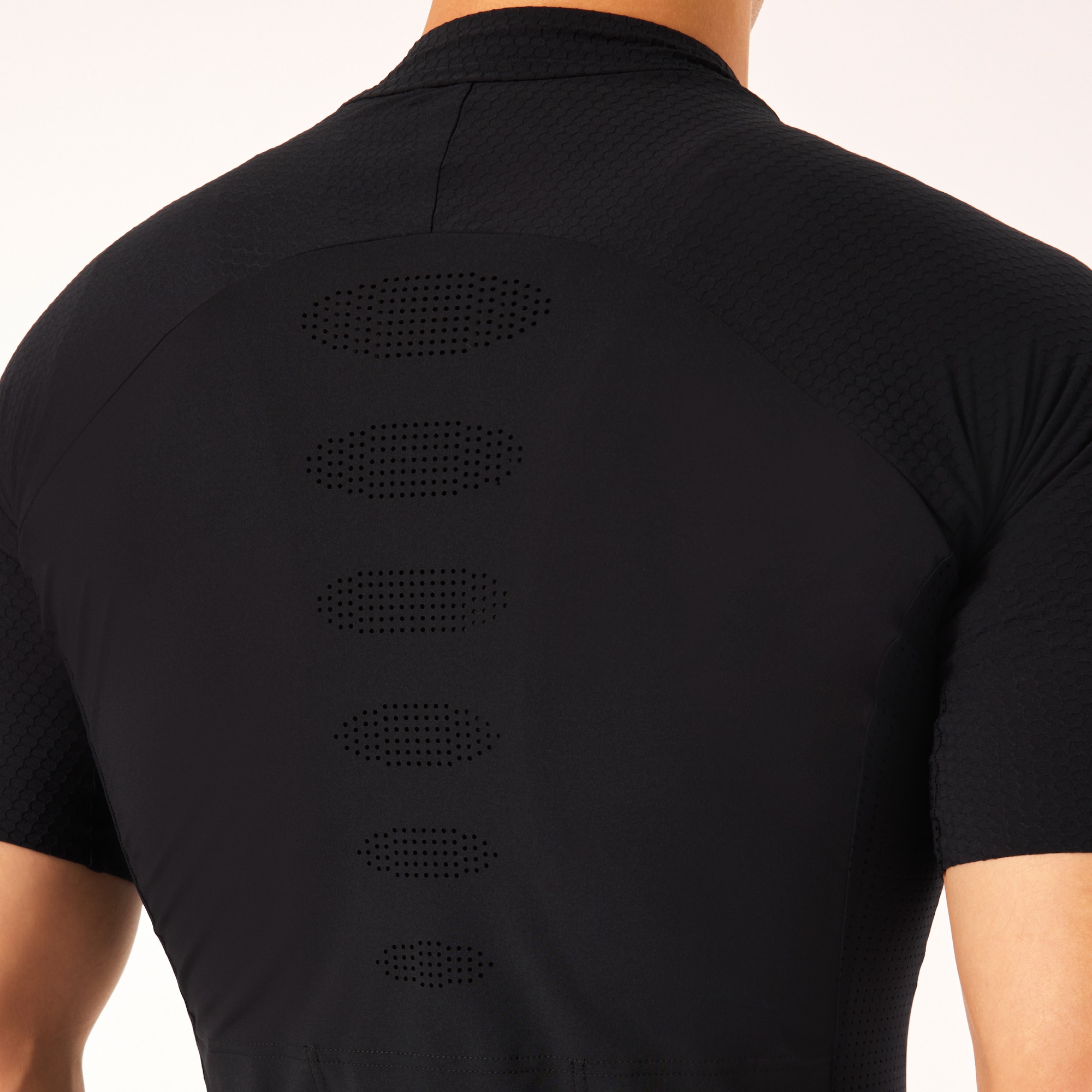 オークリー Endurance Ultra Vented Jersey Blackout | オークリー公式
