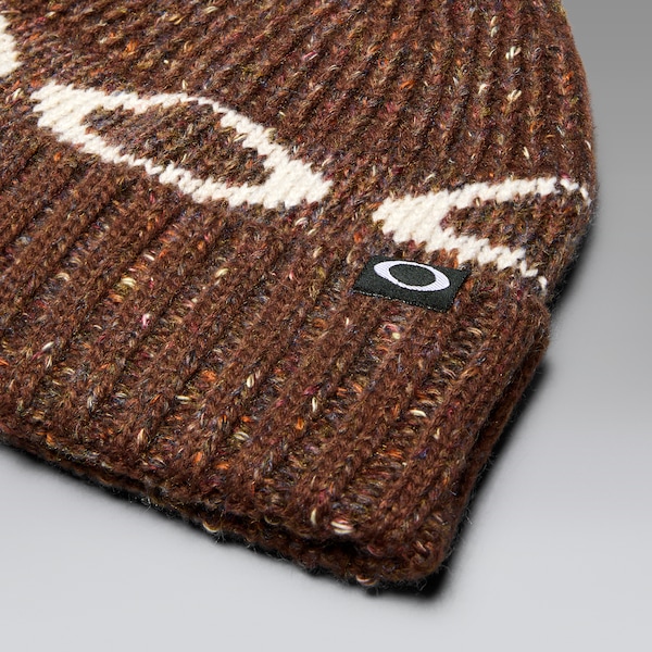 W. Ellipse Ribbed Beanie