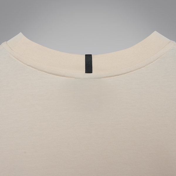 SS T-Shirt Metallic Chest Coin