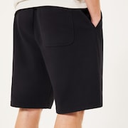 Mtl Short - Blackout