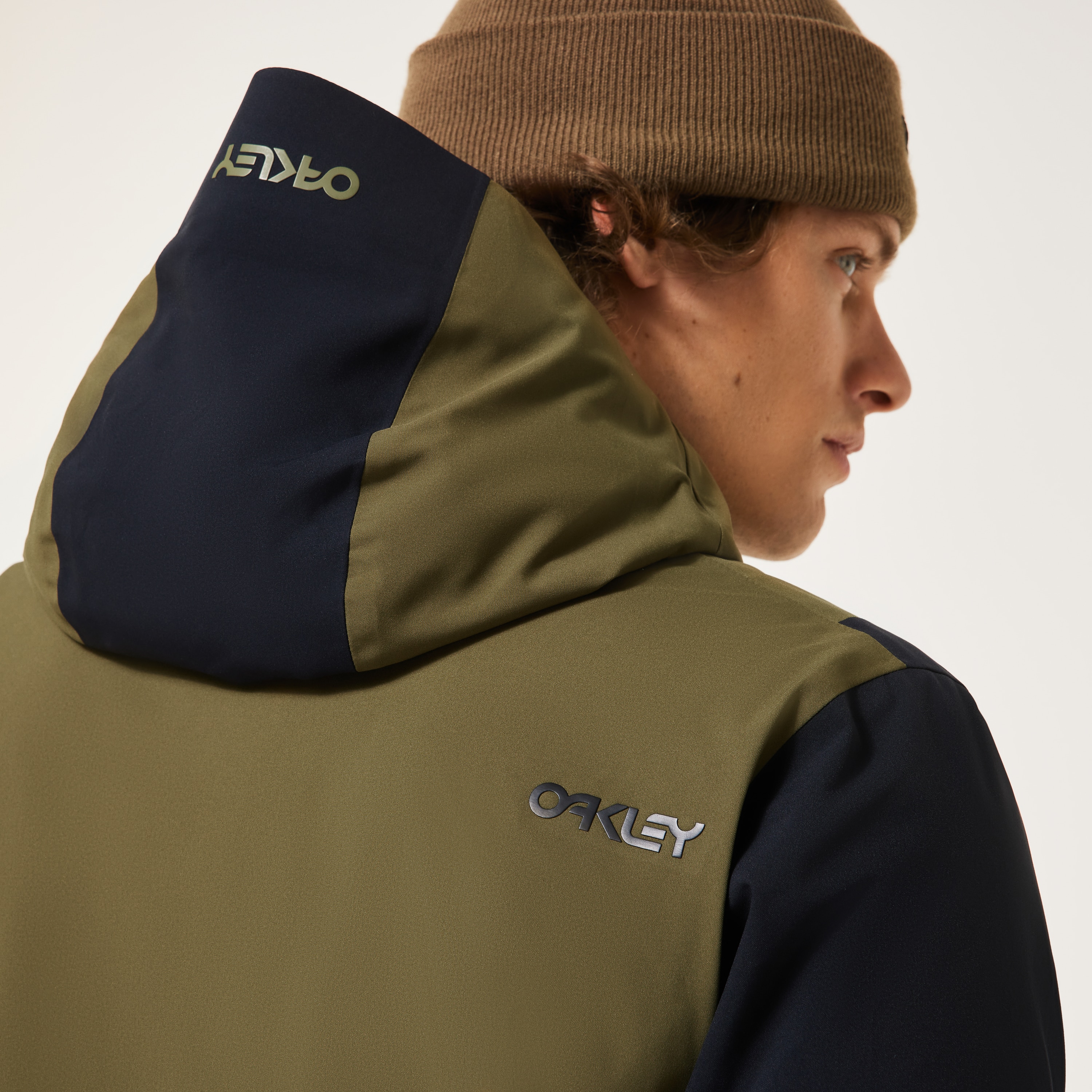 Oakley Tnp Tbt Insulated Anorak in Blackout | Oakley® US