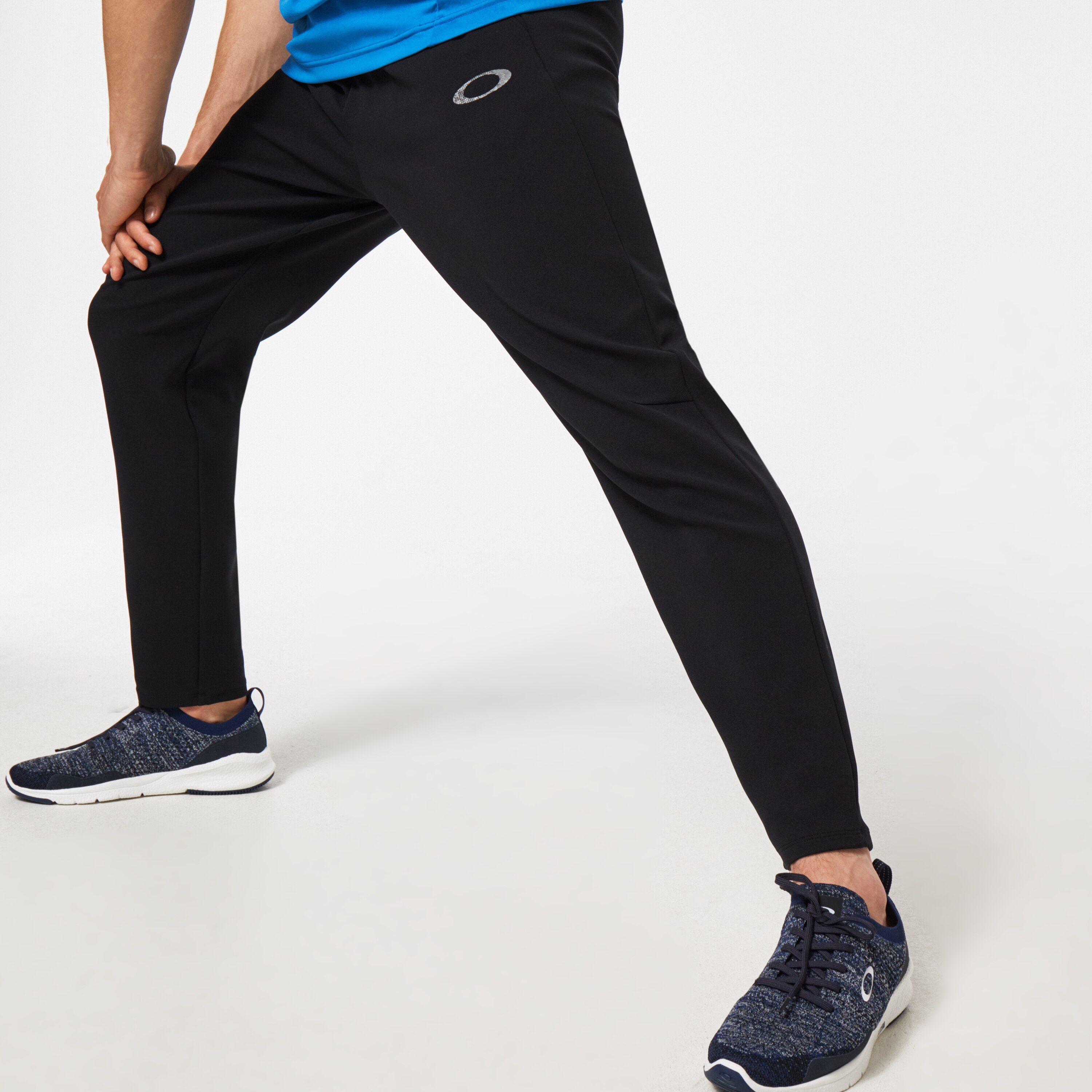 Oakley Ergo Training Pant in Blackout | Oakley® | Official Oakley