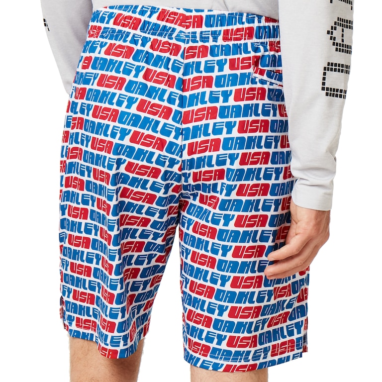 Enhance Graphic Shorts 9.7 - White