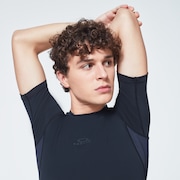Foundation Baselayer Top - Blackout