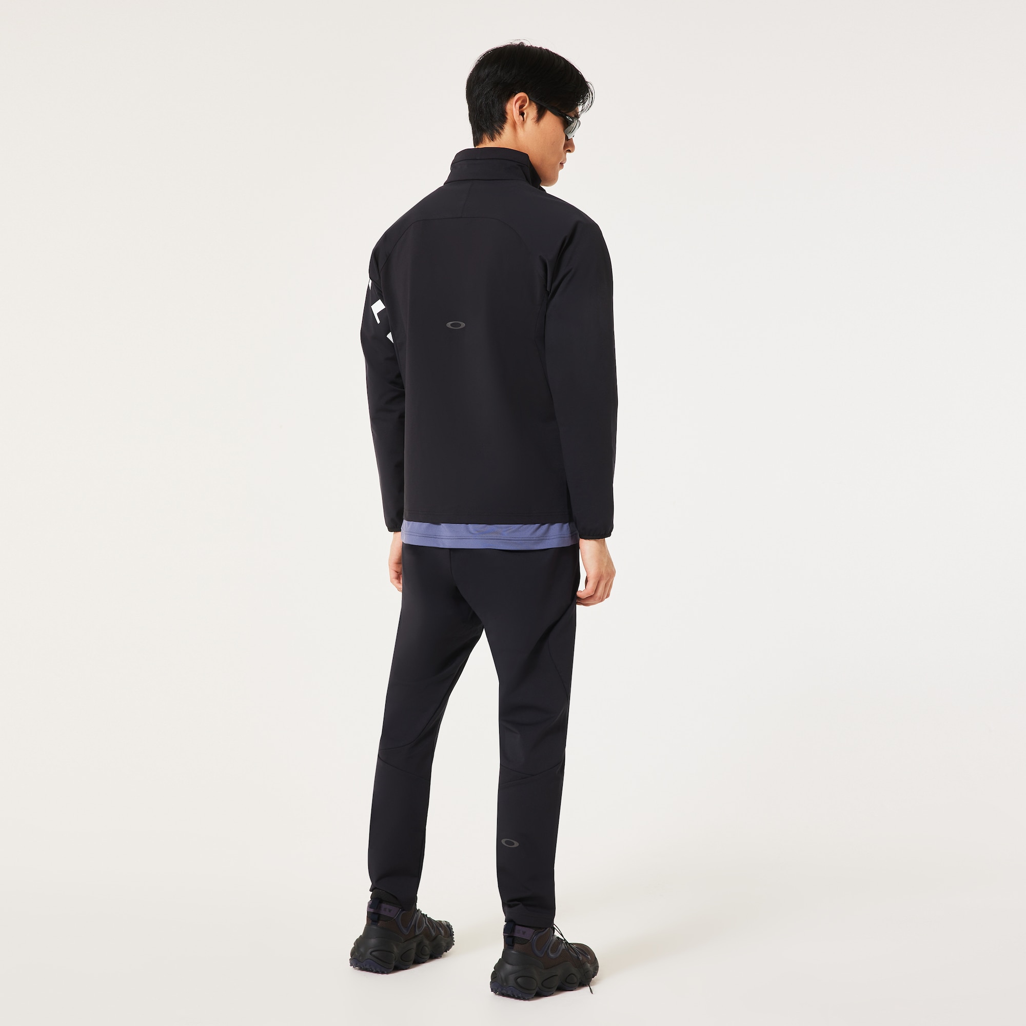 FOA408113__02E_ombk1.png?