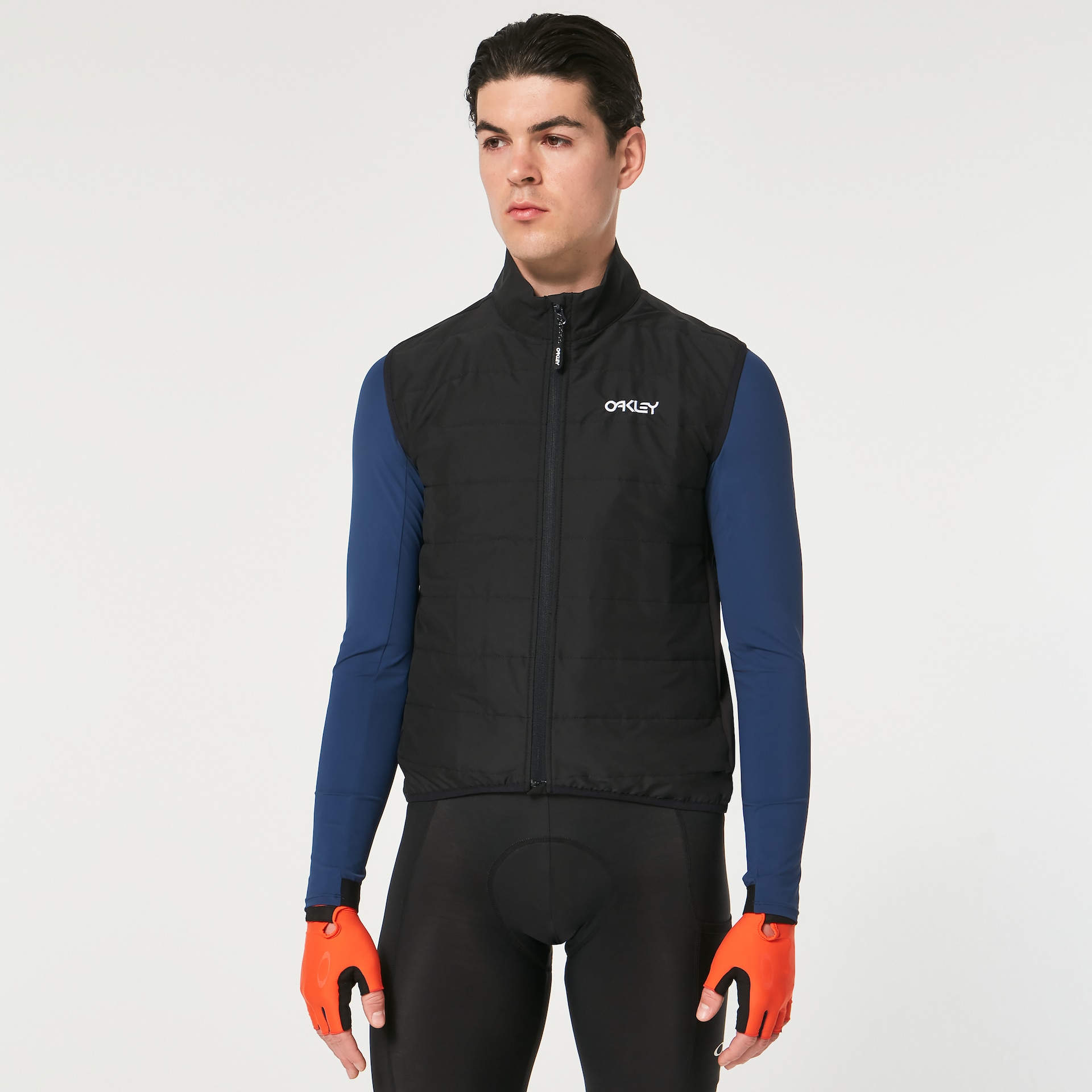 Oakley Elements Insulated Vest in Blackout | Oakley® US