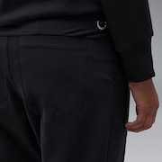 Elevate Relax Tapered - Pitch Black