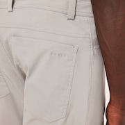 Golf Hybrid Short - Neutral Gray