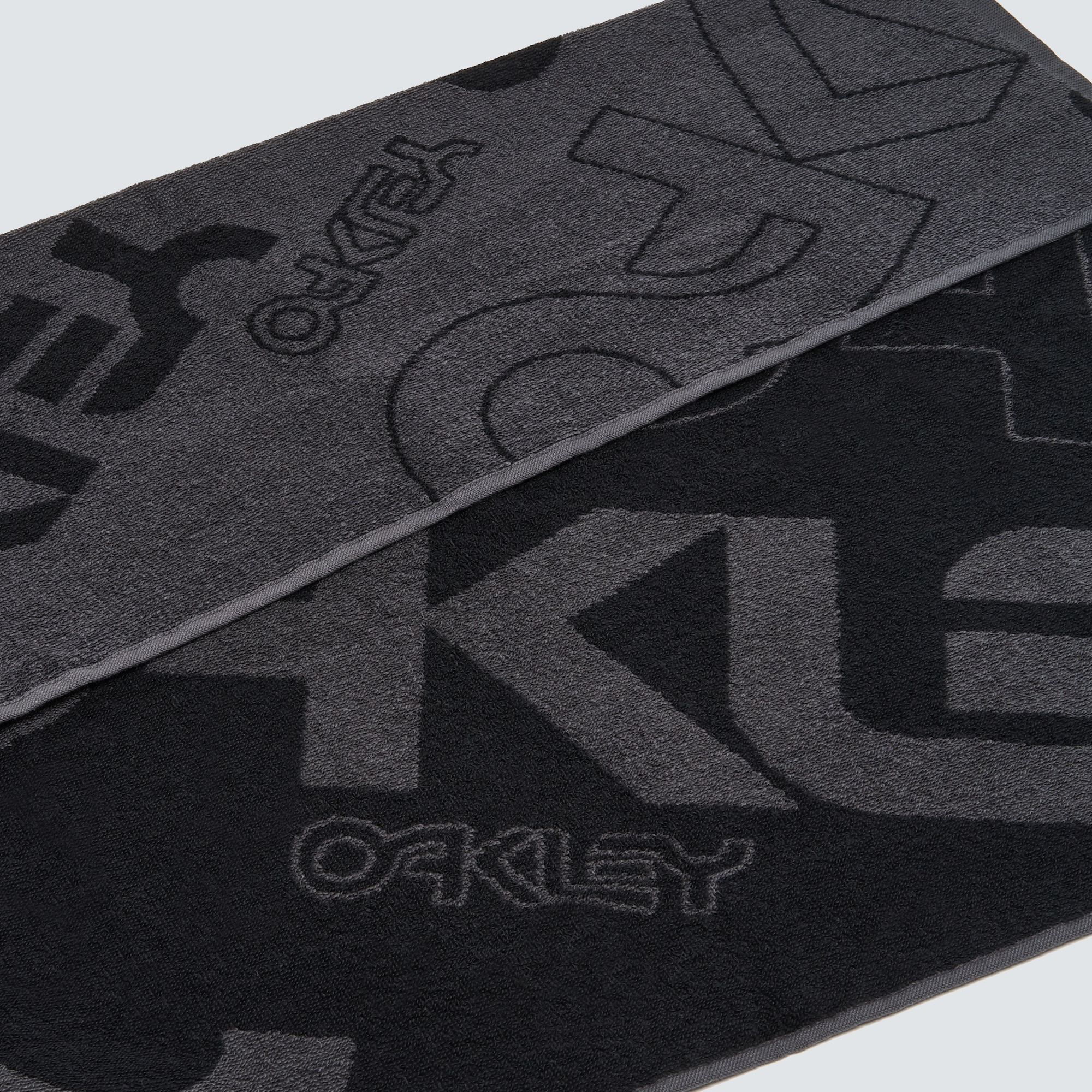 Oakley B1B Repeat Towel in Blackout | Oakley® US