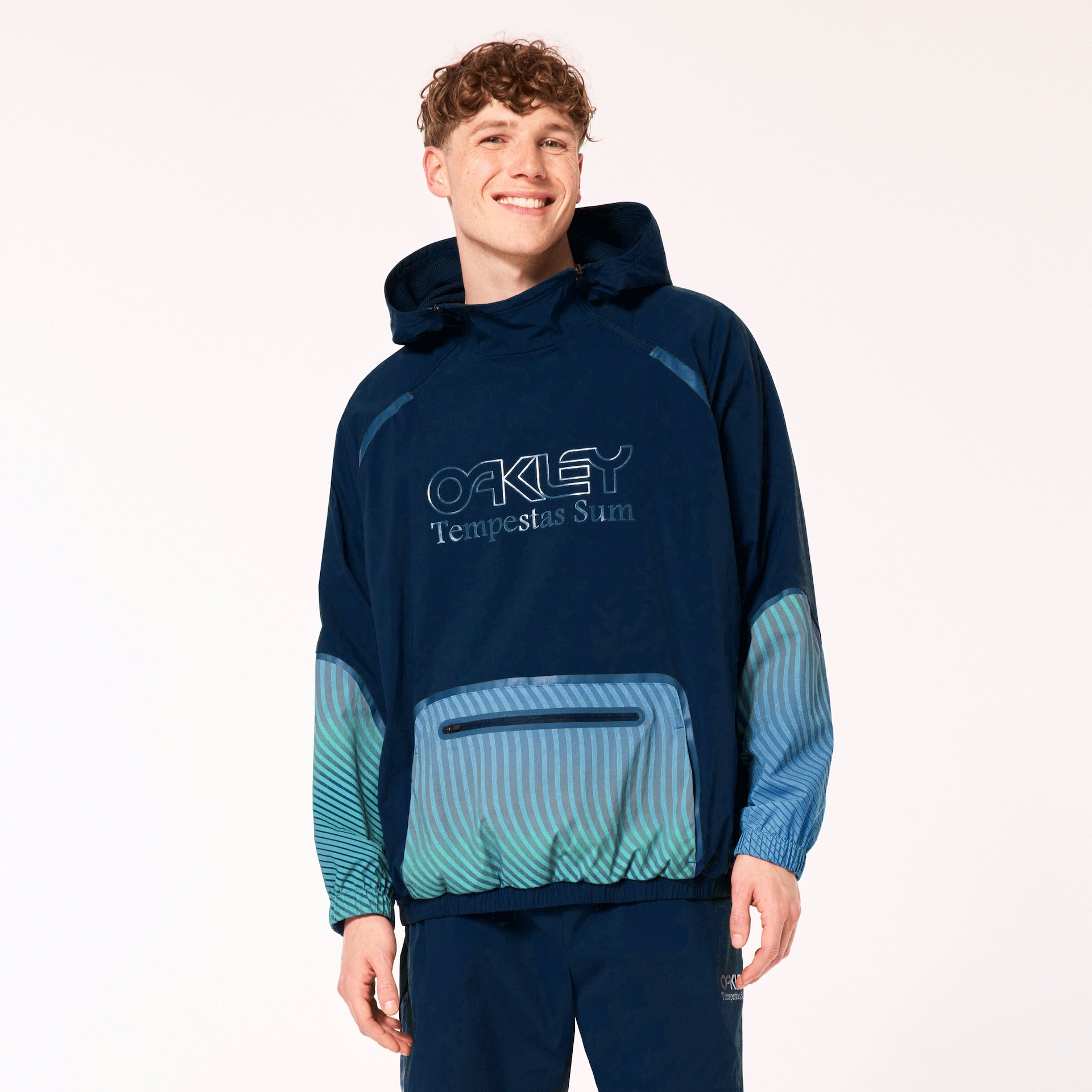 フォクシー パーカー Stream Oakley Tempestas Sum Anorak in Fathom | Oakley® US