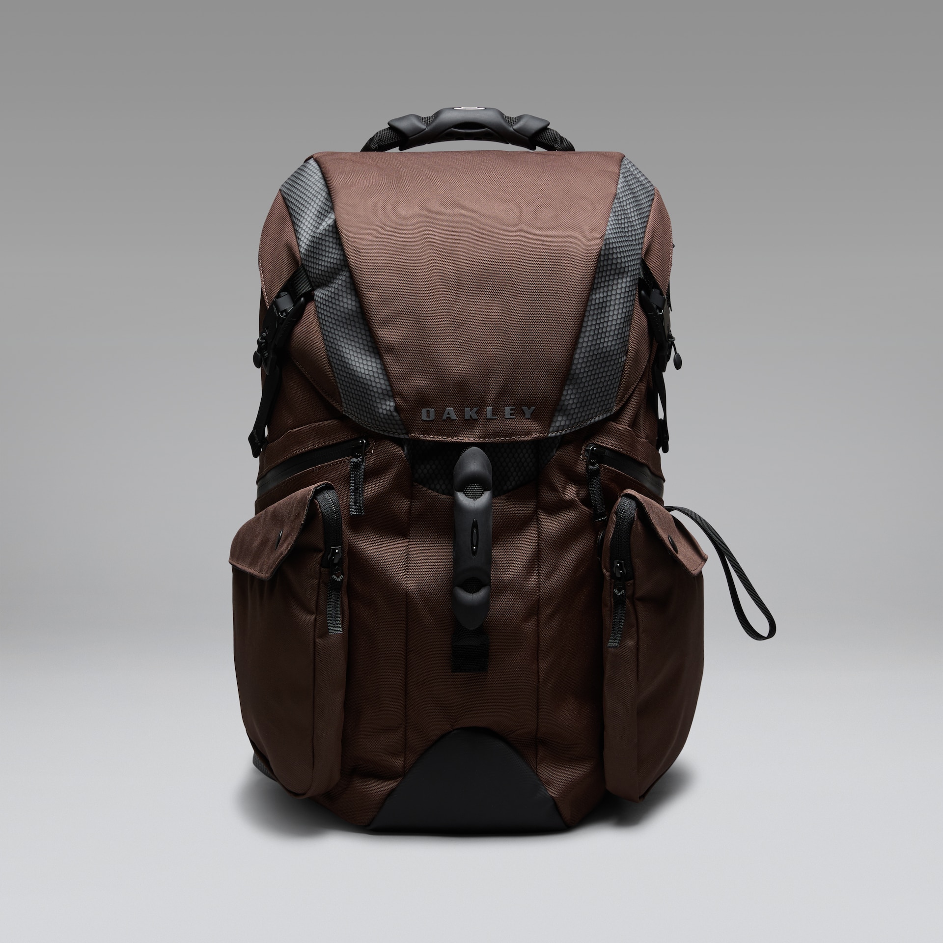 Oakley Latitude Flex Pack in Dark Umber | Oakley® US