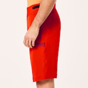 Factory Pilot Lite Short I - Red Line