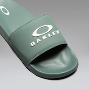 Oakley Zuma Slide - Aviator Green