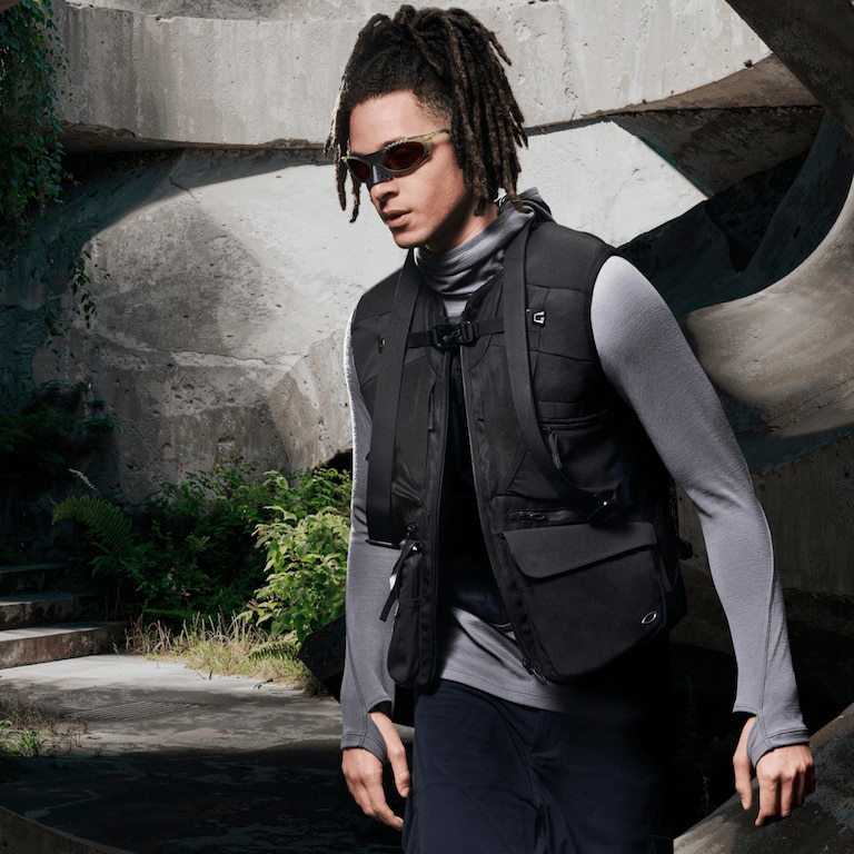 Latitude Flex Vest - Blackout