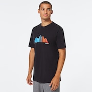 Graphic Waves Tee - Blackout